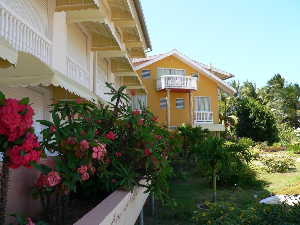 Appart' hôtel Montjoyeux Les Vagues Cayenne Exterior foto