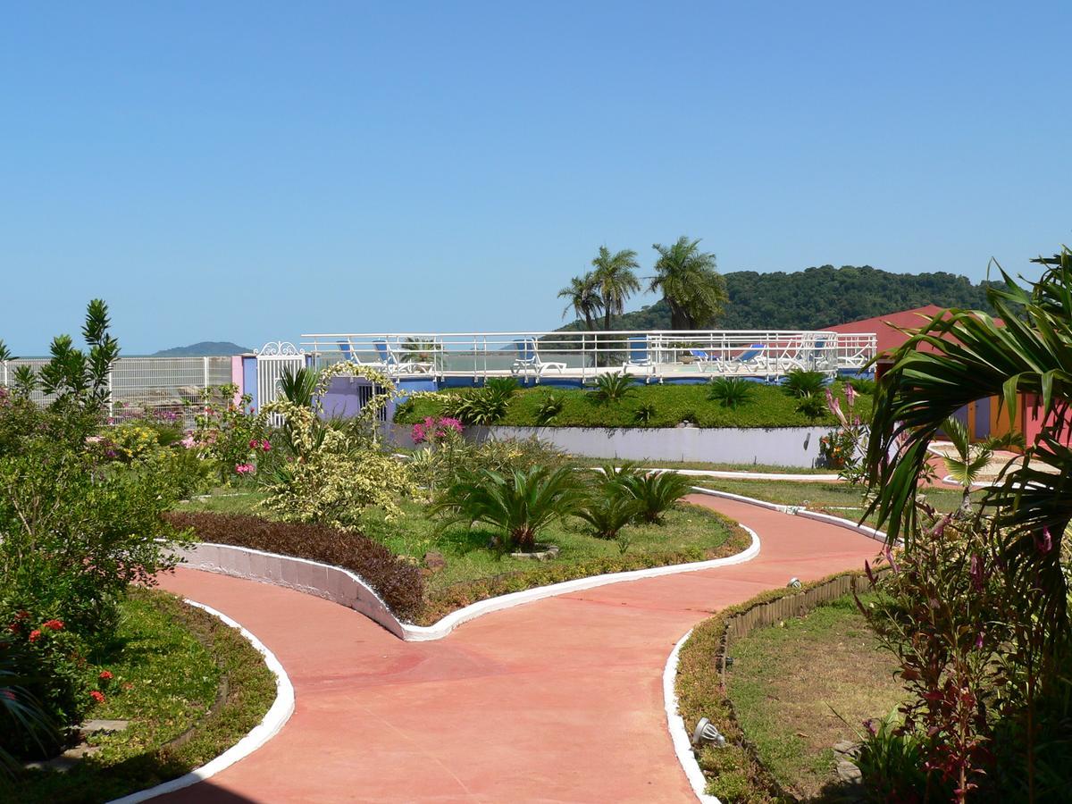 Appart' hôtel Montjoyeux Les Vagues Cayenne Exterior foto