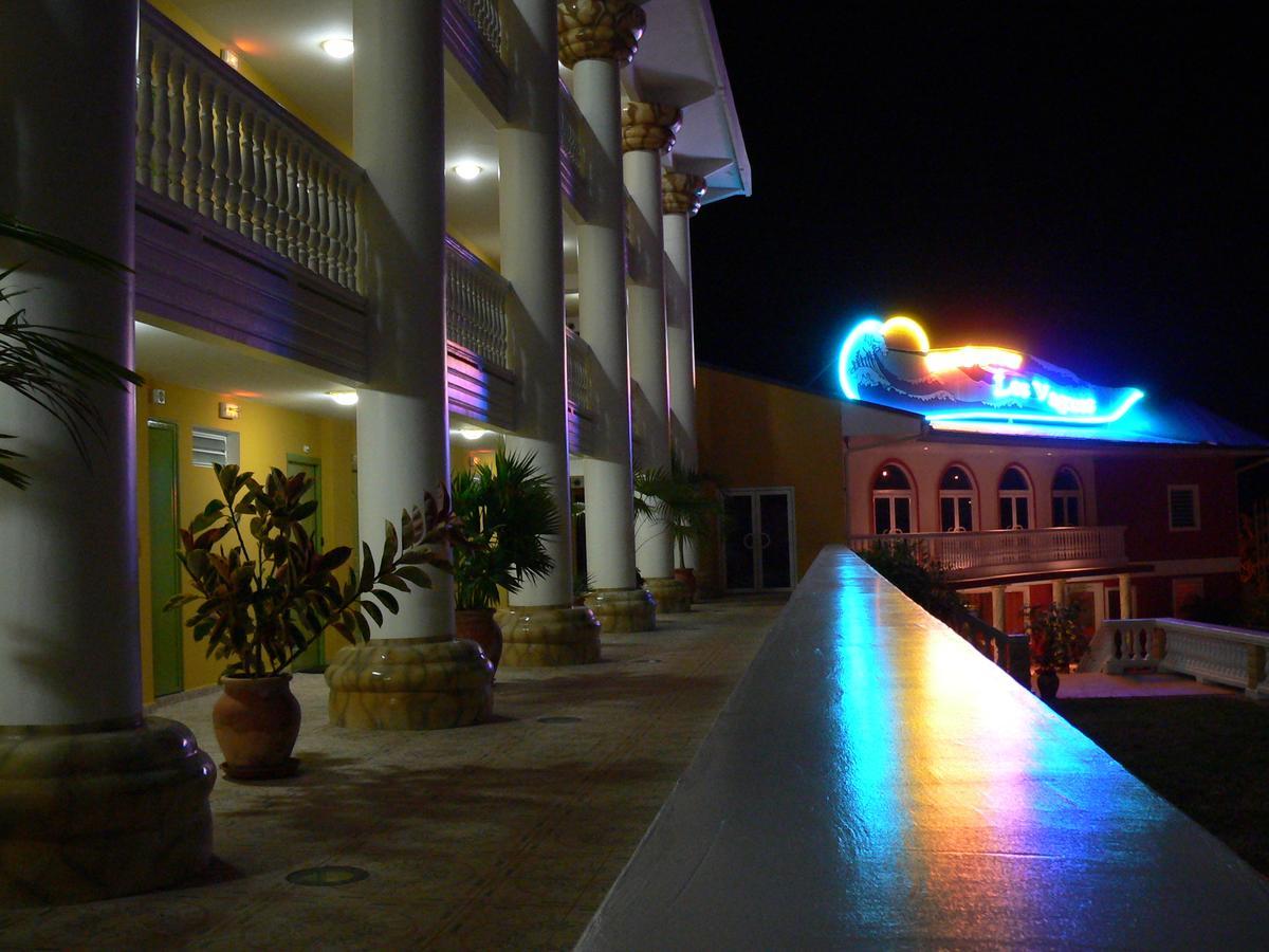 Appart' hôtel Montjoyeux Les Vagues Cayenne Exterior foto